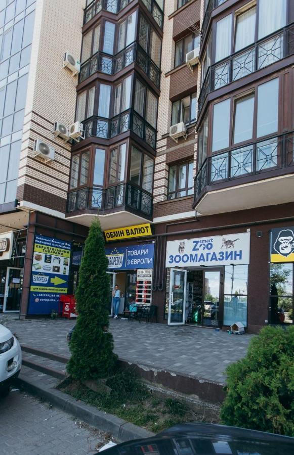 Atlant Luxury Big Family Apart On Golovna З Двома Окремими Спальнями Навпроти Тц Депот Безконтактне Заселення Chernivtsi Exterior foto