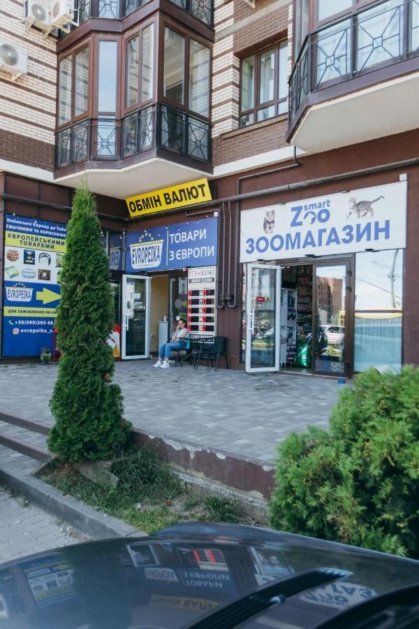 Atlant Luxury Big Family Apart On Golovna З Двома Окремими Спальнями Навпроти Тц Депот Безконтактне Заселення Chernivtsi Exterior foto